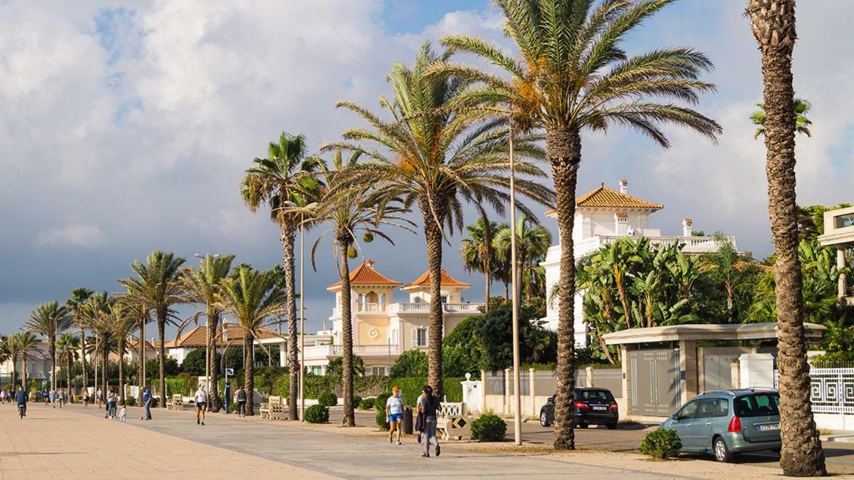 Luxurious Villa Marly I To Two Minutes The Beach Castelldefels Kültér fotó